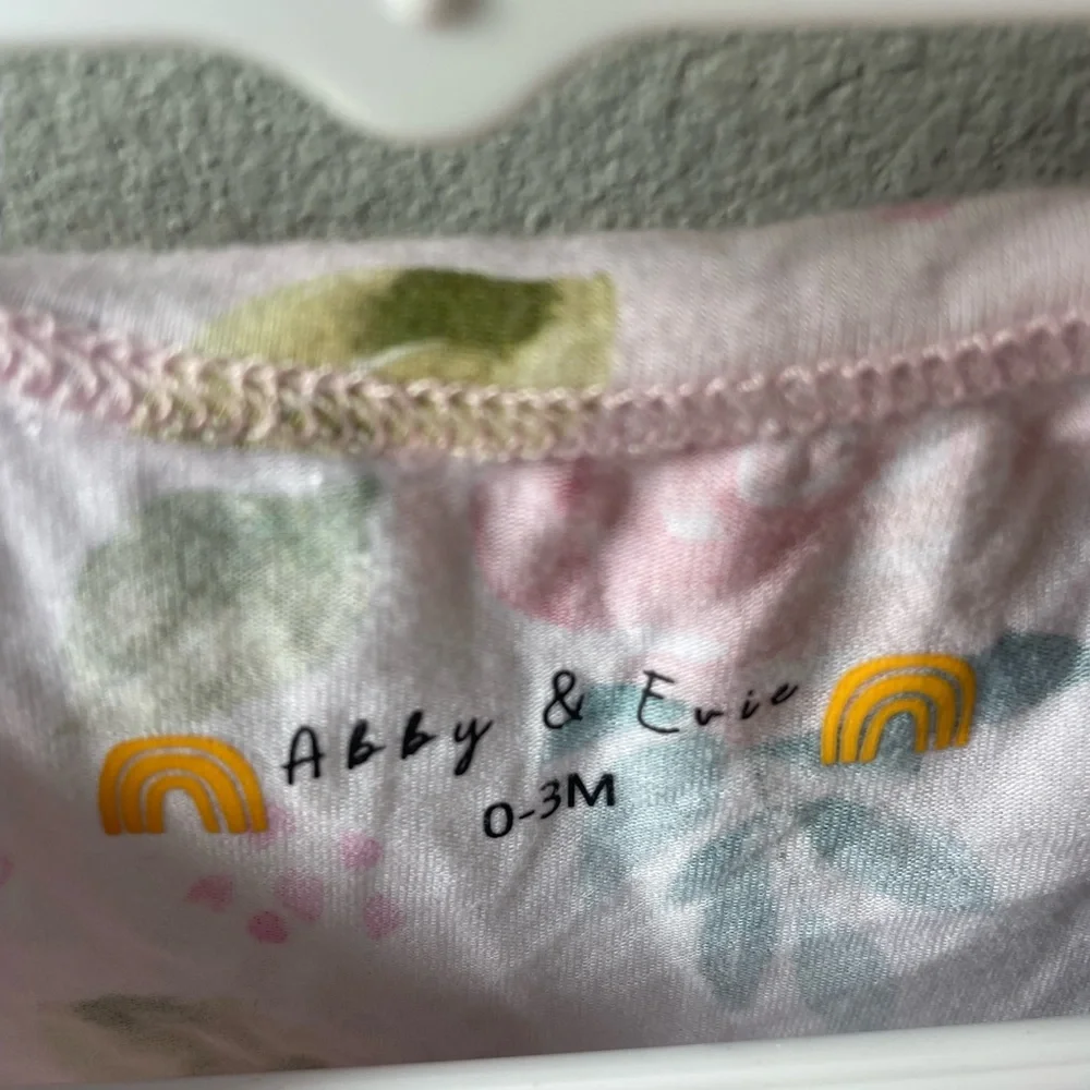 Abbie and Evie Bamboo Pink Floral Knotted Gown 0-3 Months - Picture 4 of 4